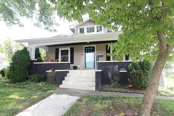 3239 WALTERS HILL DR, ASHLAND, KY 41101, photo 1 of 20