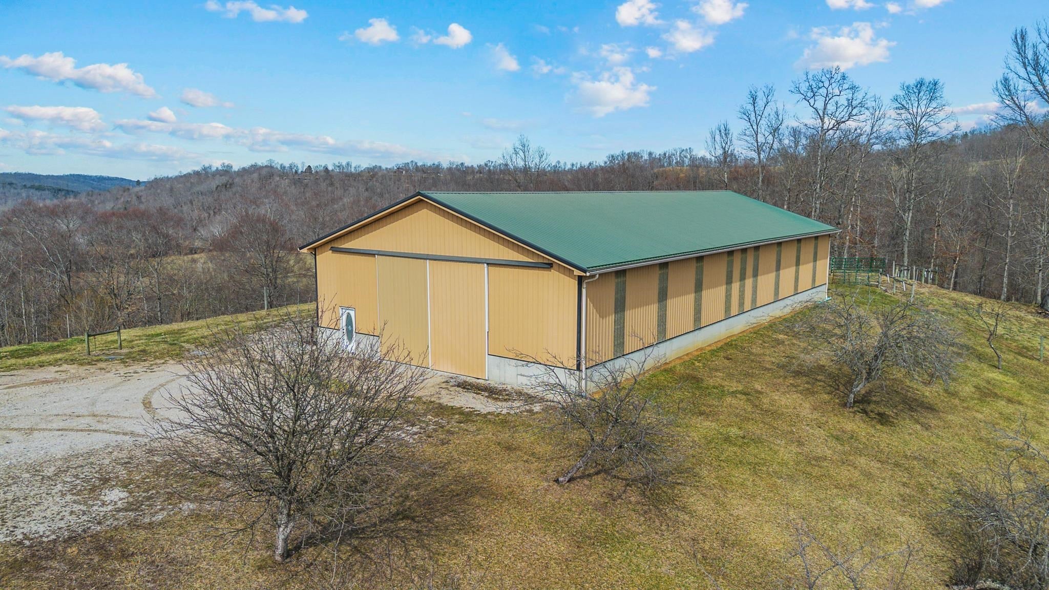 Grayson, Kentucky, 41143, United States, 5 Bedrooms Bedrooms, ,4 BathroomsBathrooms,Residential,Active,1770001