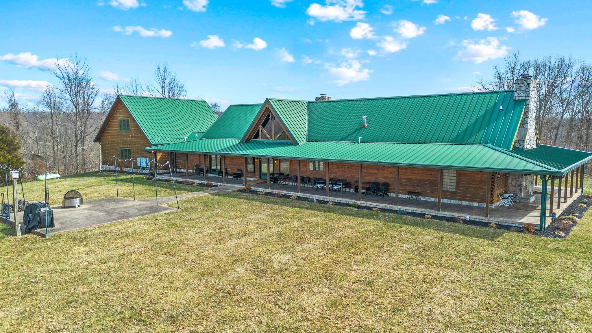 Grayson, Kentucky, 41143, United States, 5 Bedrooms Bedrooms, ,4 BathroomsBathrooms,Residential,Active,1770001