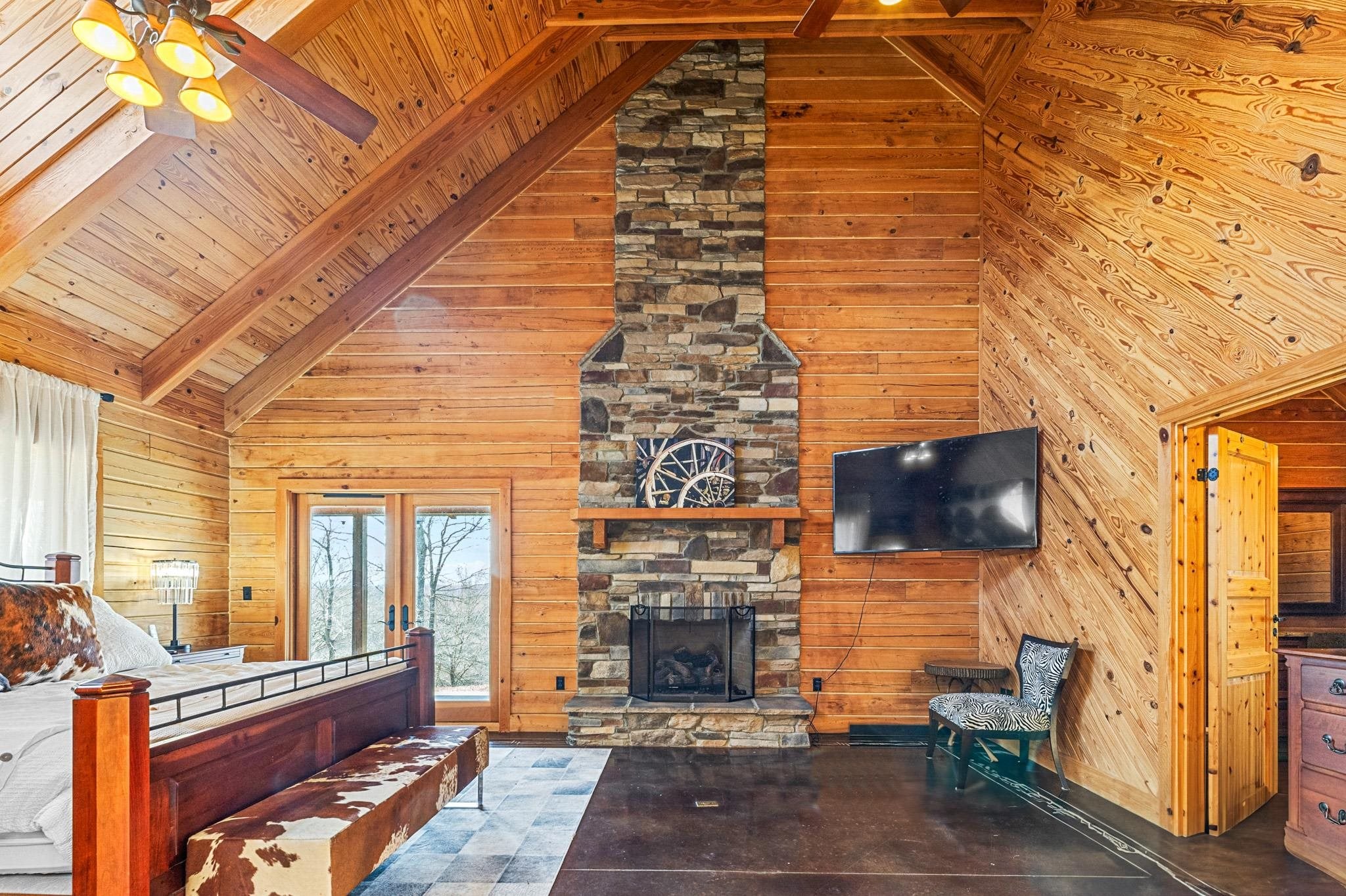 Grayson, Kentucky, 41143, United States, 5 Bedrooms Bedrooms, ,4 BathroomsBathrooms,Residential,Active,1770001