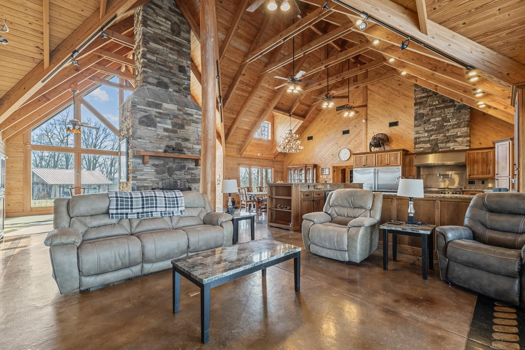 Grayson, Kentucky, 41143, United States, 5 Bedrooms Bedrooms, ,4 BathroomsBathrooms,Residential,Active,1770001