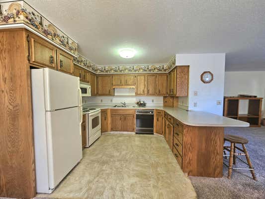 1012 N BROWN COUNTY HIGHWAY 10 APT 11, ABERDEEN, SD 57401, photo 3 of 23