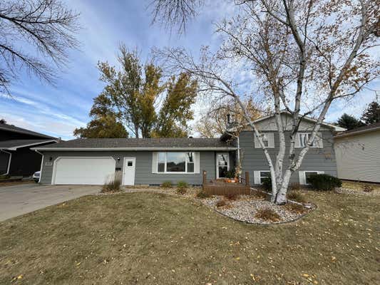 1021 15TH AVE NE, ABERDEEN, SD 57401 - Image 1