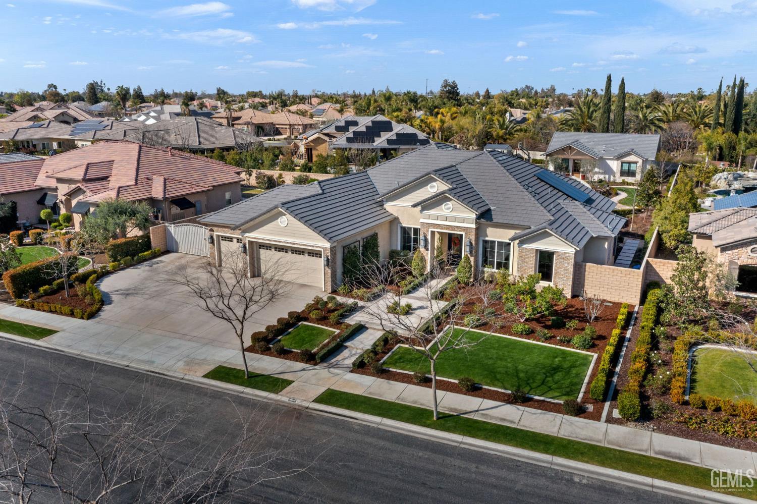 Bakersfield, California, 93314, United States, 5 Bedrooms Bedrooms, ,3 BathroomsBathrooms,Residential,Active,2019126
