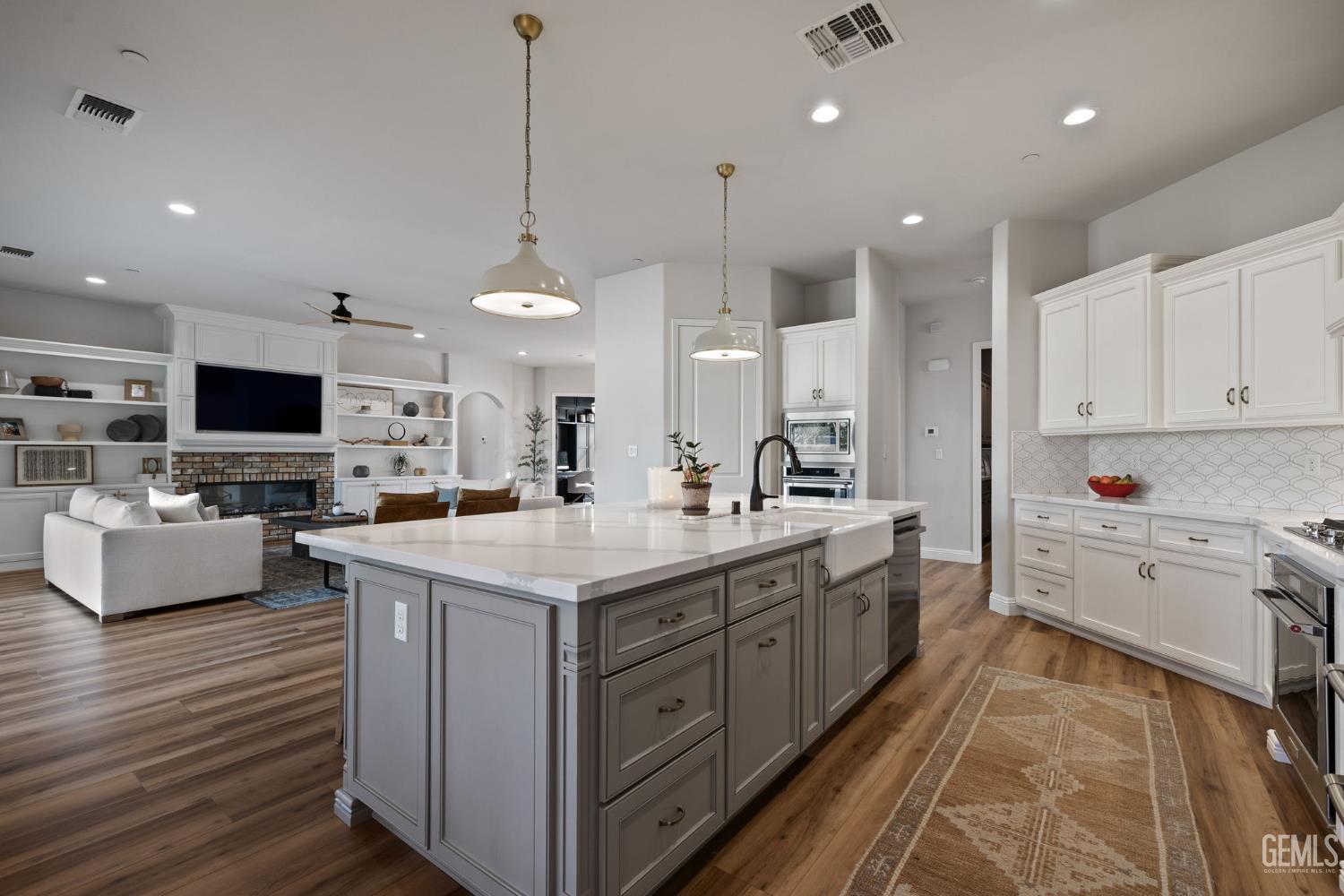 Bakersfield, California, 93314, United States, 5 Bedrooms Bedrooms, ,3 BathroomsBathrooms,Residential,Active,2019126