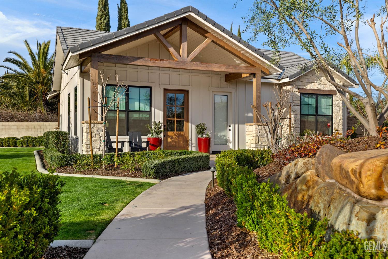 Bakersfield, California, 93314, United States, 5 Bedrooms Bedrooms, ,3 BathroomsBathrooms,Residential,Active,2019126