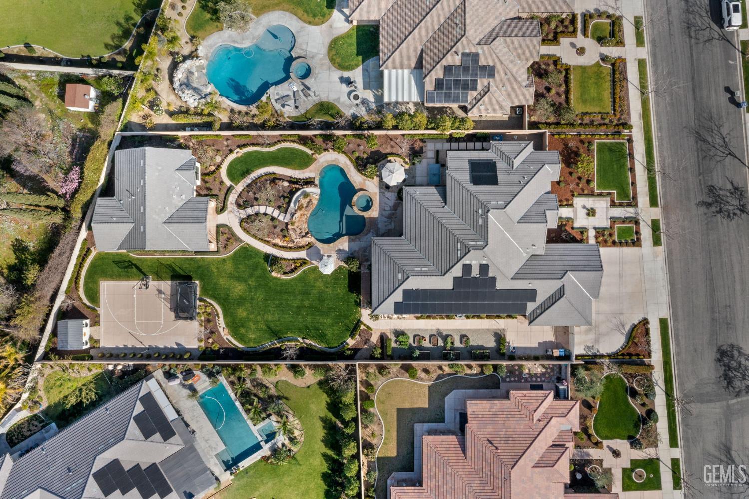 Bakersfield, California, 93314, United States, 5 Bedrooms Bedrooms, ,3 BathroomsBathrooms,Residential,Active,2019126