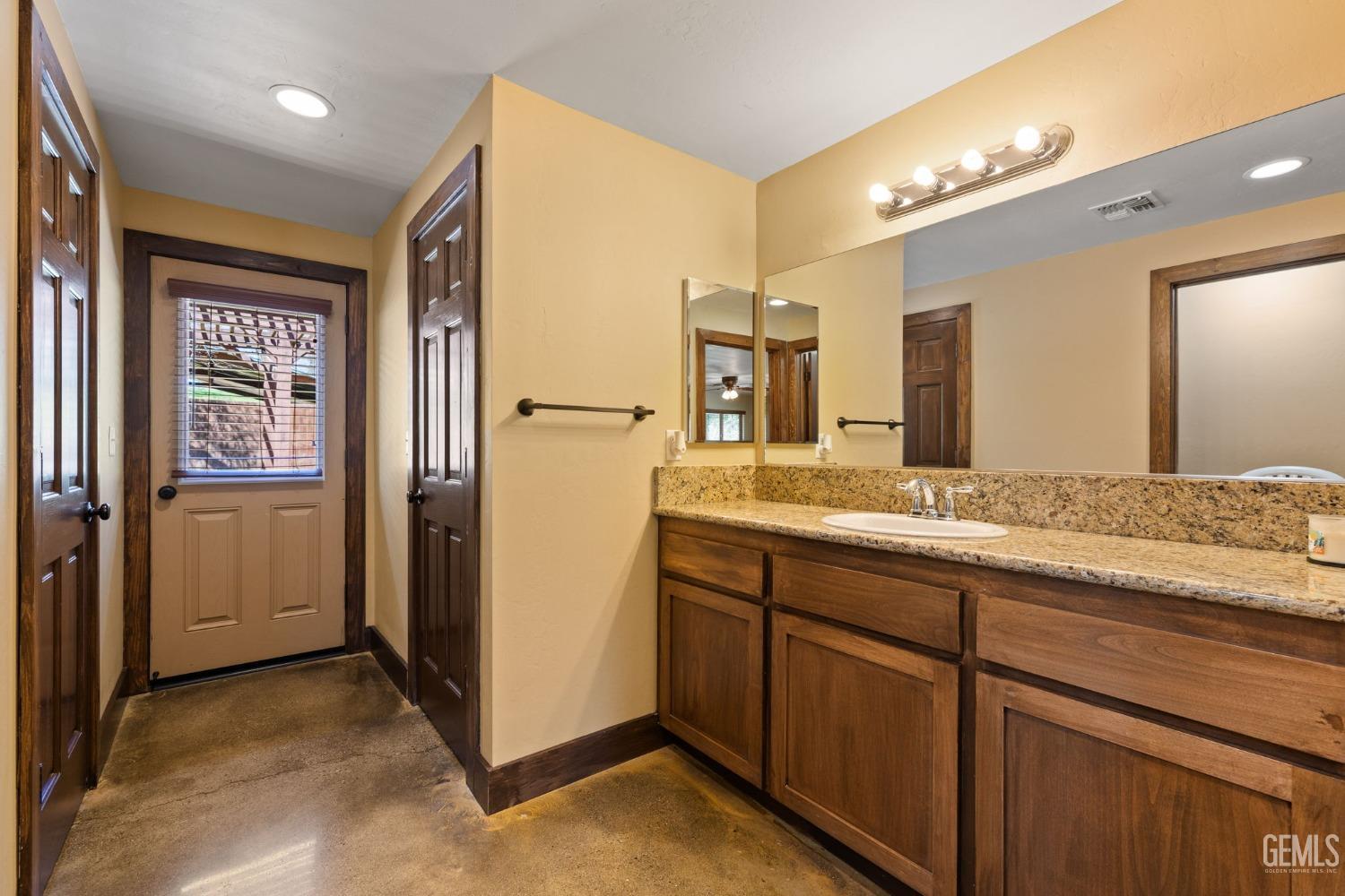 Bakersfield, California, 93308, United States, 5 Bedrooms Bedrooms, ,5 BathroomsBathrooms,Residential,Active,1769600