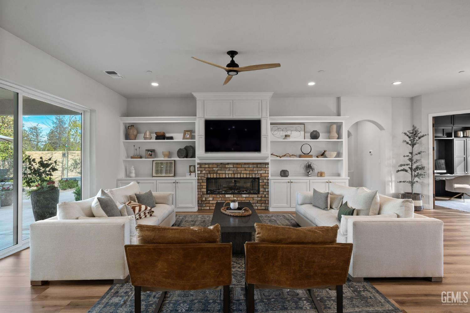 Bakersfield, California, 93314, United States, 5 Bedrooms Bedrooms, ,3 BathroomsBathrooms,Residential,Active,2019126