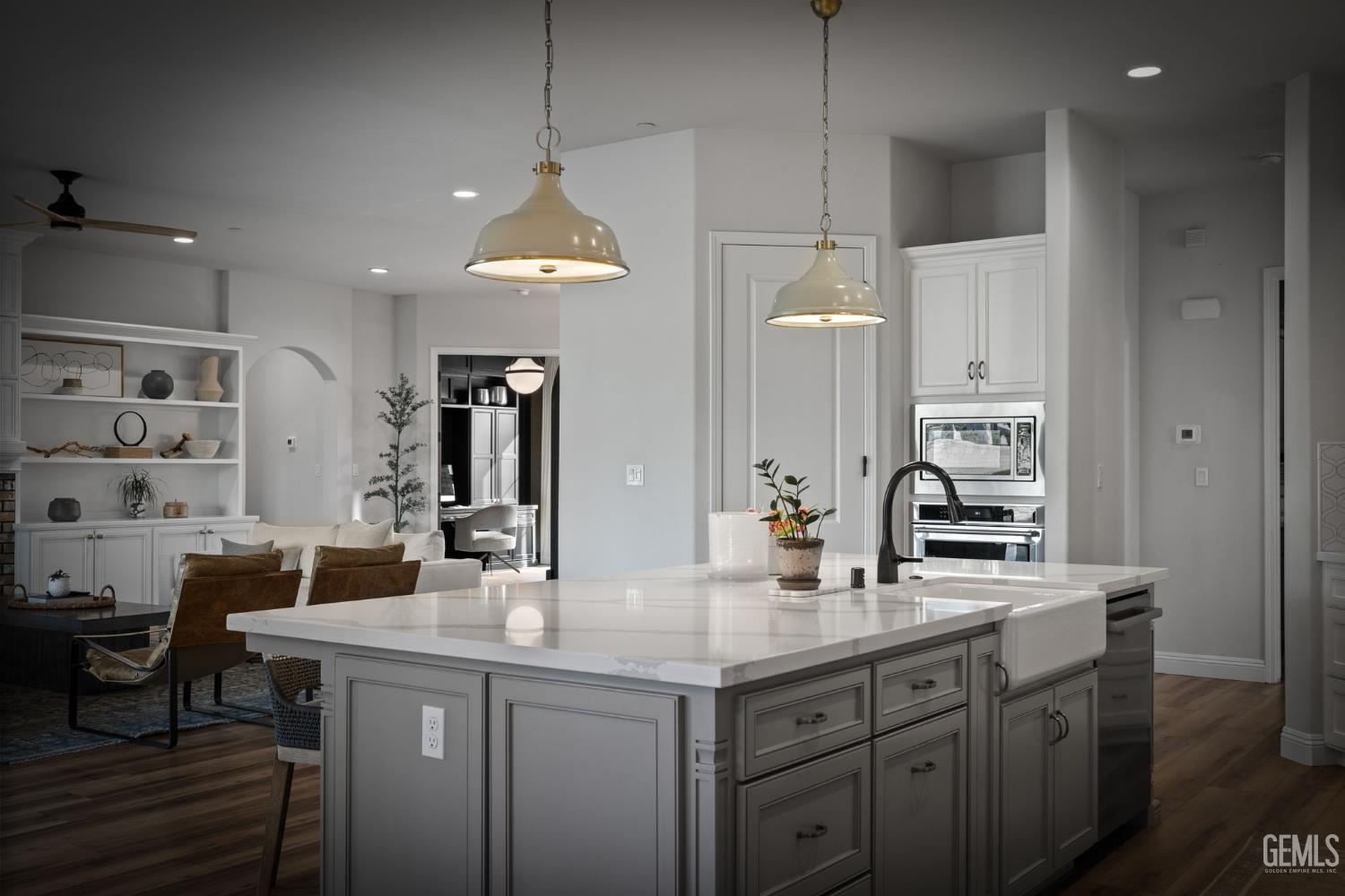 Bakersfield, California, 93314, United States, 5 Bedrooms Bedrooms, ,3 BathroomsBathrooms,Residential,Active,2019126