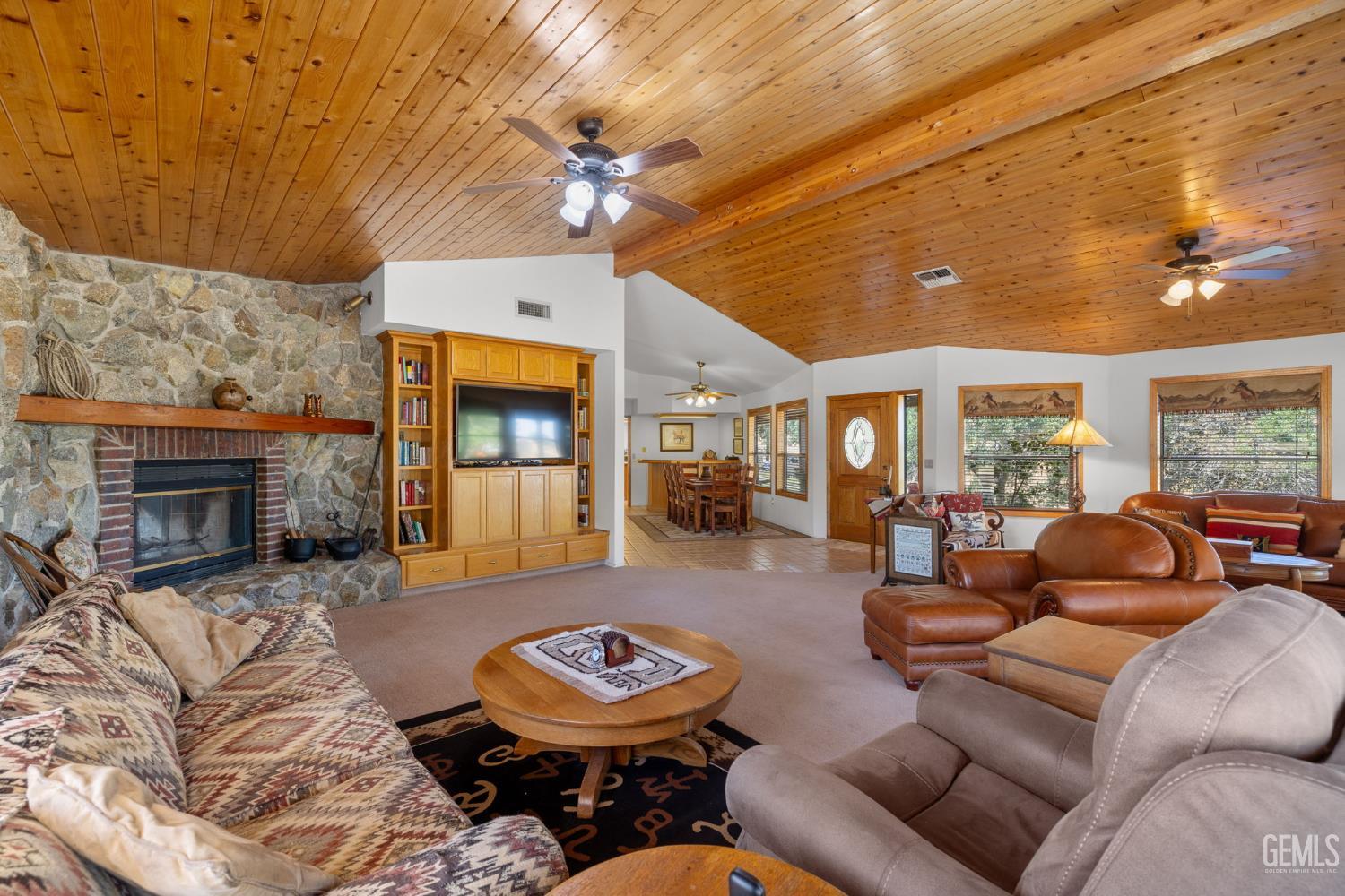 Bakersfield, California, 93308, United States, ,2 BathroomsBathrooms,Residential,Active,1839407