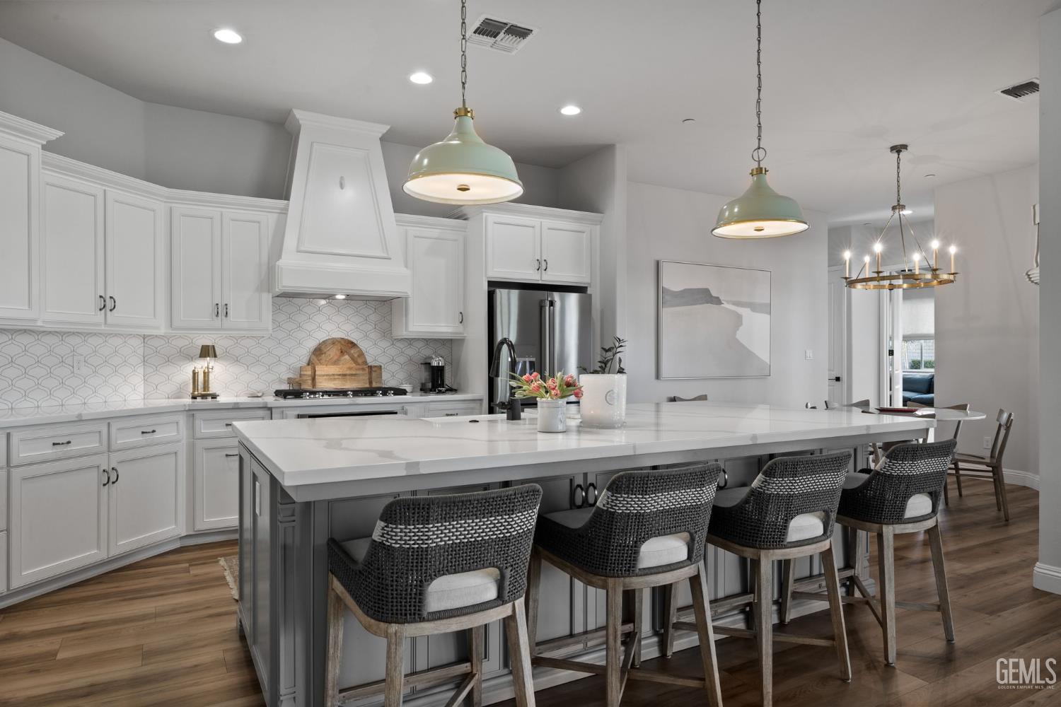 Bakersfield, California, 93314, United States, 5 Bedrooms Bedrooms, ,3 BathroomsBathrooms,Residential,Active,2019126