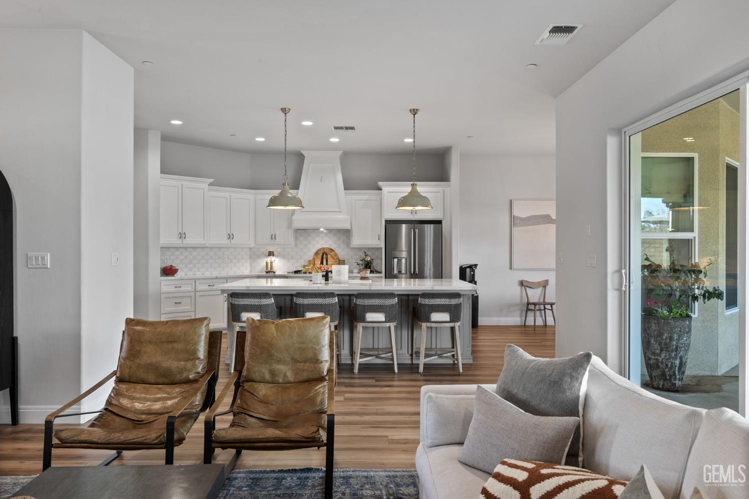 Bakersfield, California, 93314, United States, 5 Bedrooms Bedrooms, ,3 BathroomsBathrooms,Residential,Active,2019126