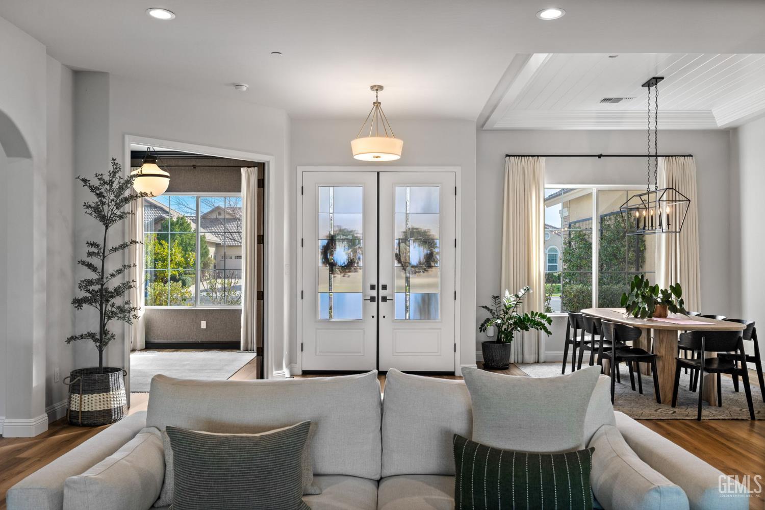 Bakersfield, California, 93314, United States, 5 Bedrooms Bedrooms, ,3 BathroomsBathrooms,Residential,Active,2019126