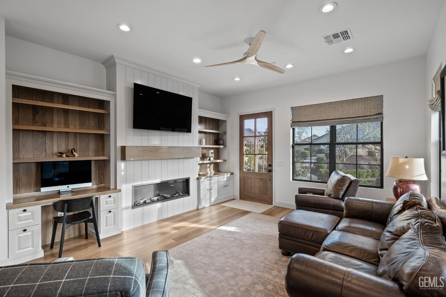 Bakersfield, California, 93314, United States, 5 Bedrooms Bedrooms, ,3 BathroomsBathrooms,Residential,Active,2019126