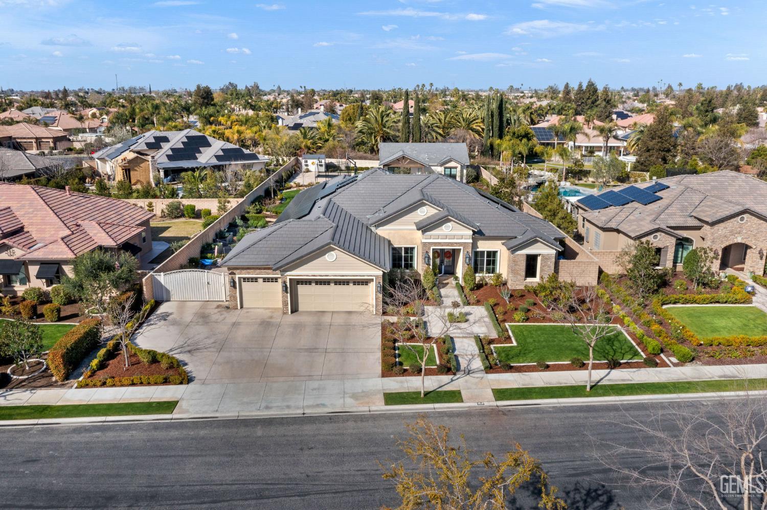 Bakersfield, California, 93314, United States, 5 Bedrooms Bedrooms, ,3 BathroomsBathrooms,Residential,Active,2019126