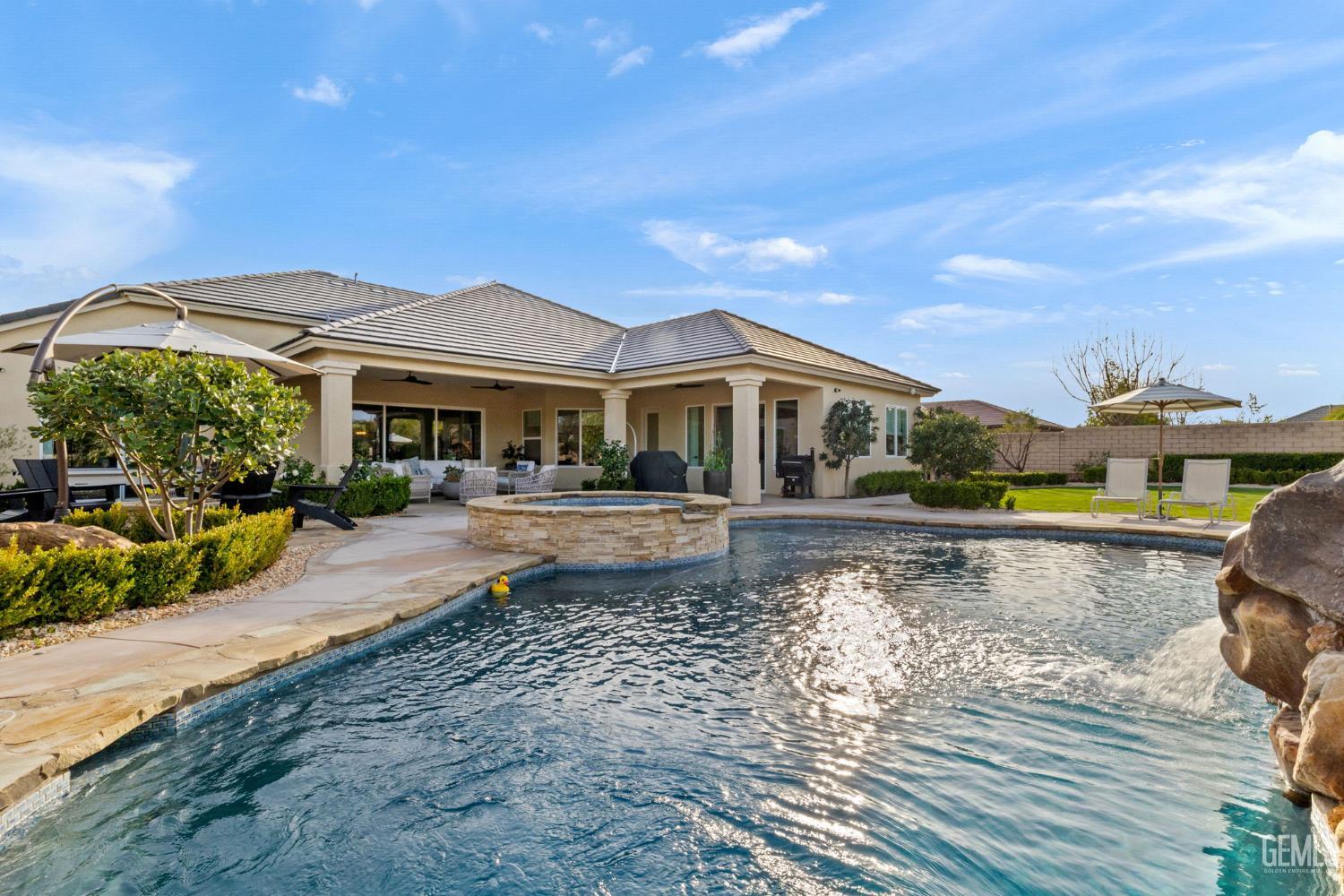 Bakersfield, California, 93314, United States, 5 Bedrooms Bedrooms, ,3 BathroomsBathrooms,Residential,Active,2019126