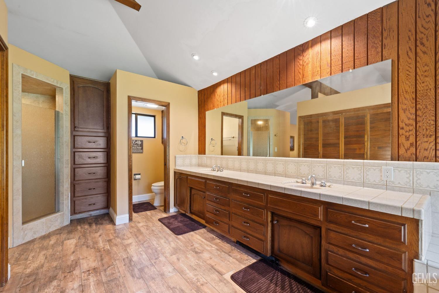 Bakersfield, California, 93308, United States, 5 Bedrooms Bedrooms, ,5 BathroomsBathrooms,Residential,Active,1769600