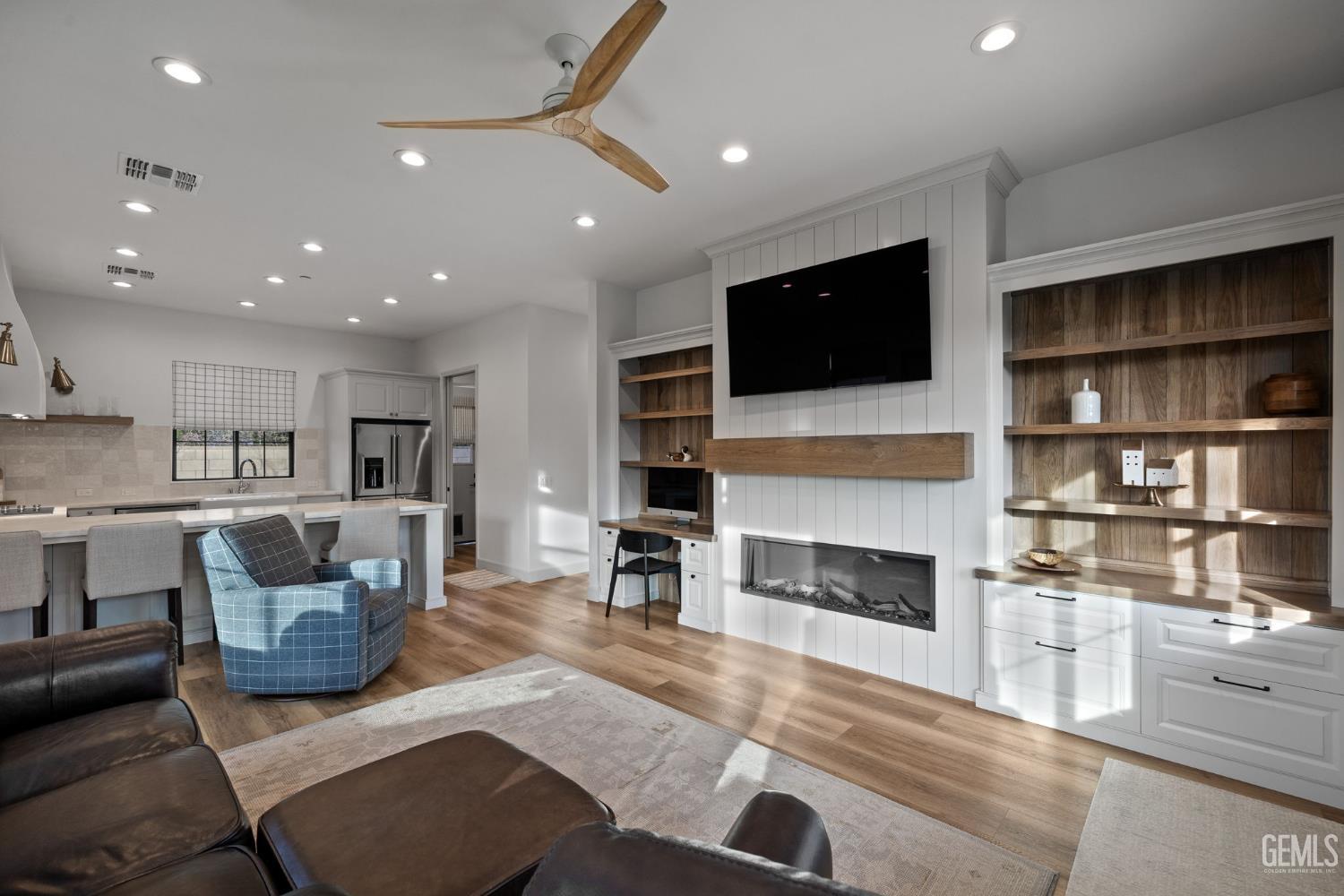 Bakersfield, California, 93314, United States, 5 Bedrooms Bedrooms, ,3 BathroomsBathrooms,Residential,Active,2019126