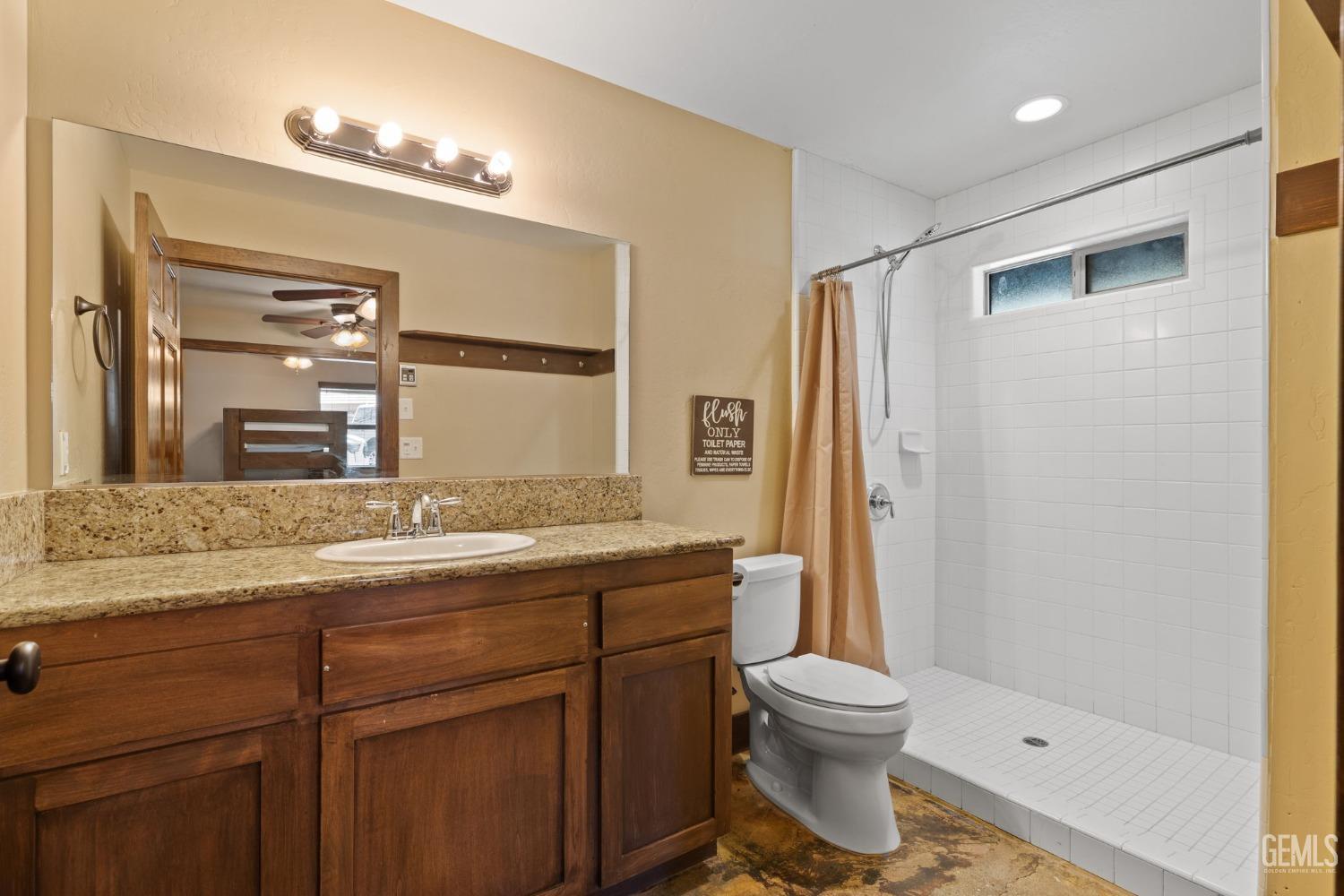 Bakersfield, California, 93308, United States, 5 Bedrooms Bedrooms, ,5 BathroomsBathrooms,Residential,Active,1769600