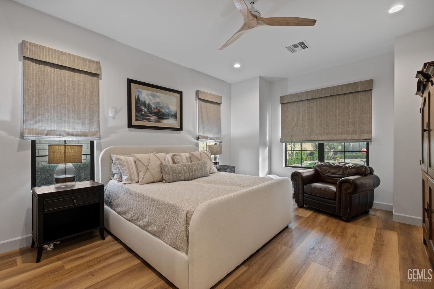 Bakersfield, California, 93314, United States, 5 Bedrooms Bedrooms, ,3 BathroomsBathrooms,Residential,Active,2019126