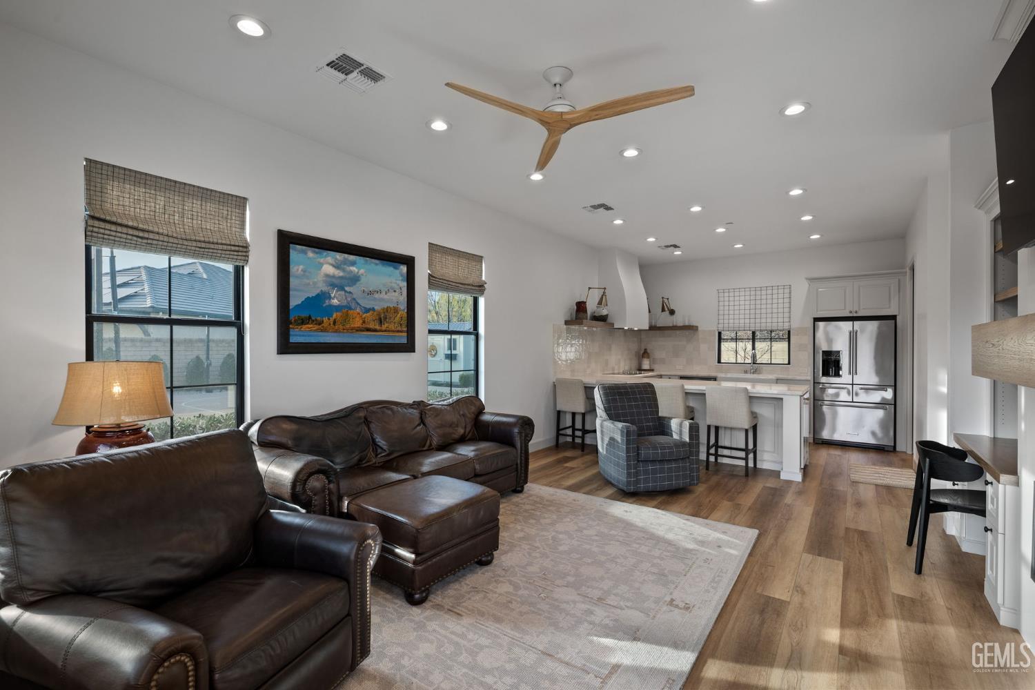 Bakersfield, California, 93314, United States, 5 Bedrooms Bedrooms, ,3 BathroomsBathrooms,Residential,Active,2019126