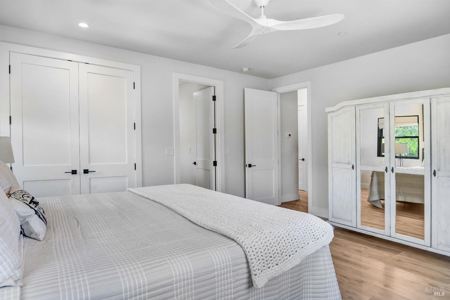 Glen Ellen, California, 95442, United States, 4 Bedrooms Bedrooms, ,7 BathroomsBathrooms,Residential,Active,1952057