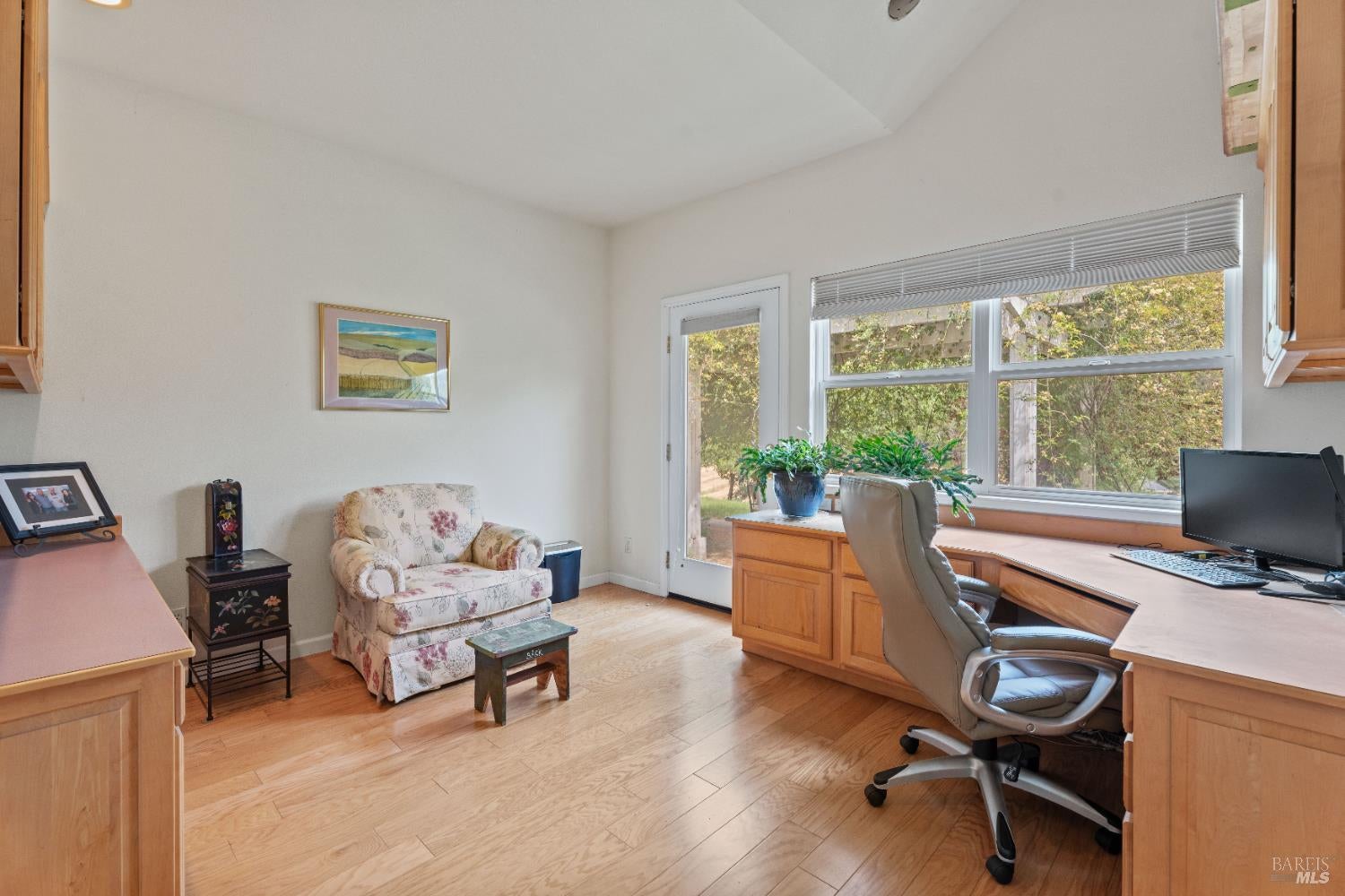 Hopland, California, 95449, United States, 3 Bedrooms Bedrooms, ,2 BathroomsBathrooms,Residential,Active,1821945