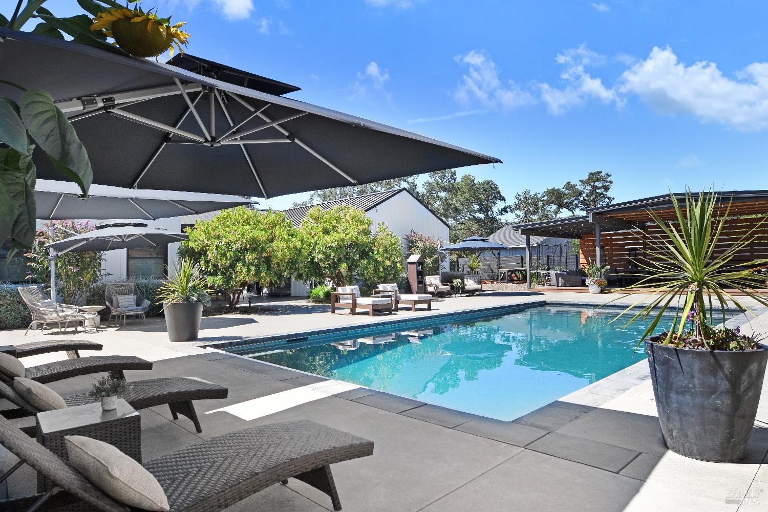 Glen Ellen, California, 95442, United States, 4 Bedrooms Bedrooms, ,7 BathroomsBathrooms,Residential,Active,1952057