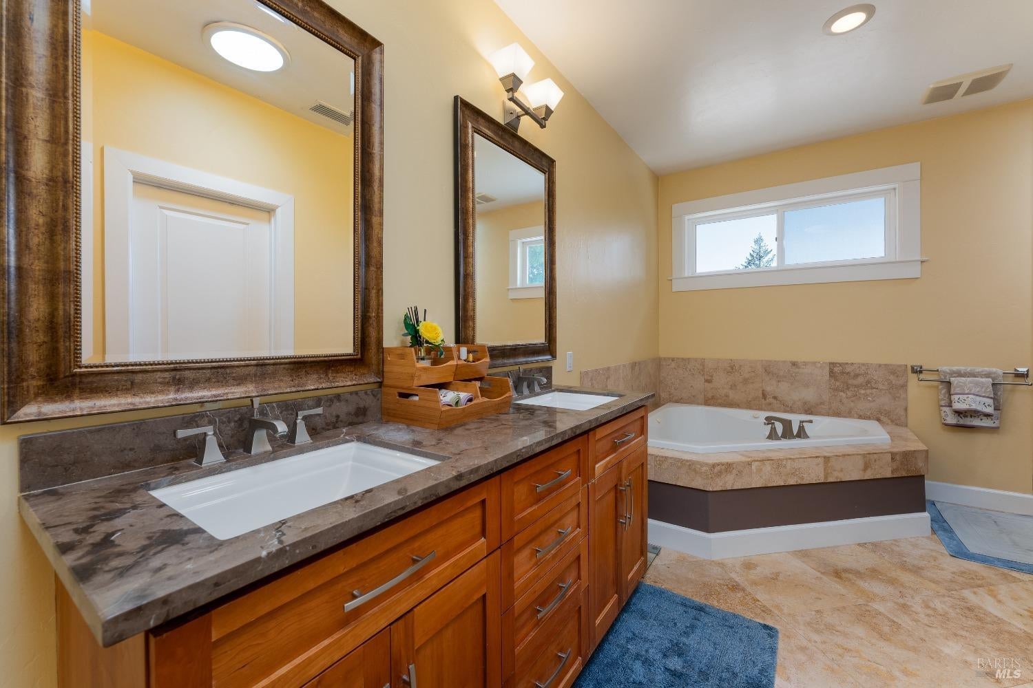 Ukiah, California, 95482, United States, 5 Bedrooms Bedrooms, ,3 BathroomsBathrooms,Residential,Active,1778703