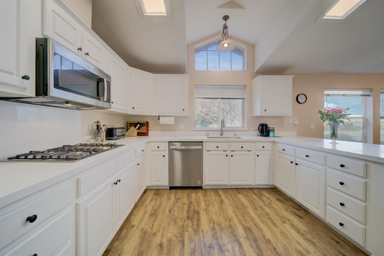 Esparto, California, 95627, United States, 4 Bedrooms Bedrooms, ,2 BathroomsBathrooms,Residential,Active,1723142