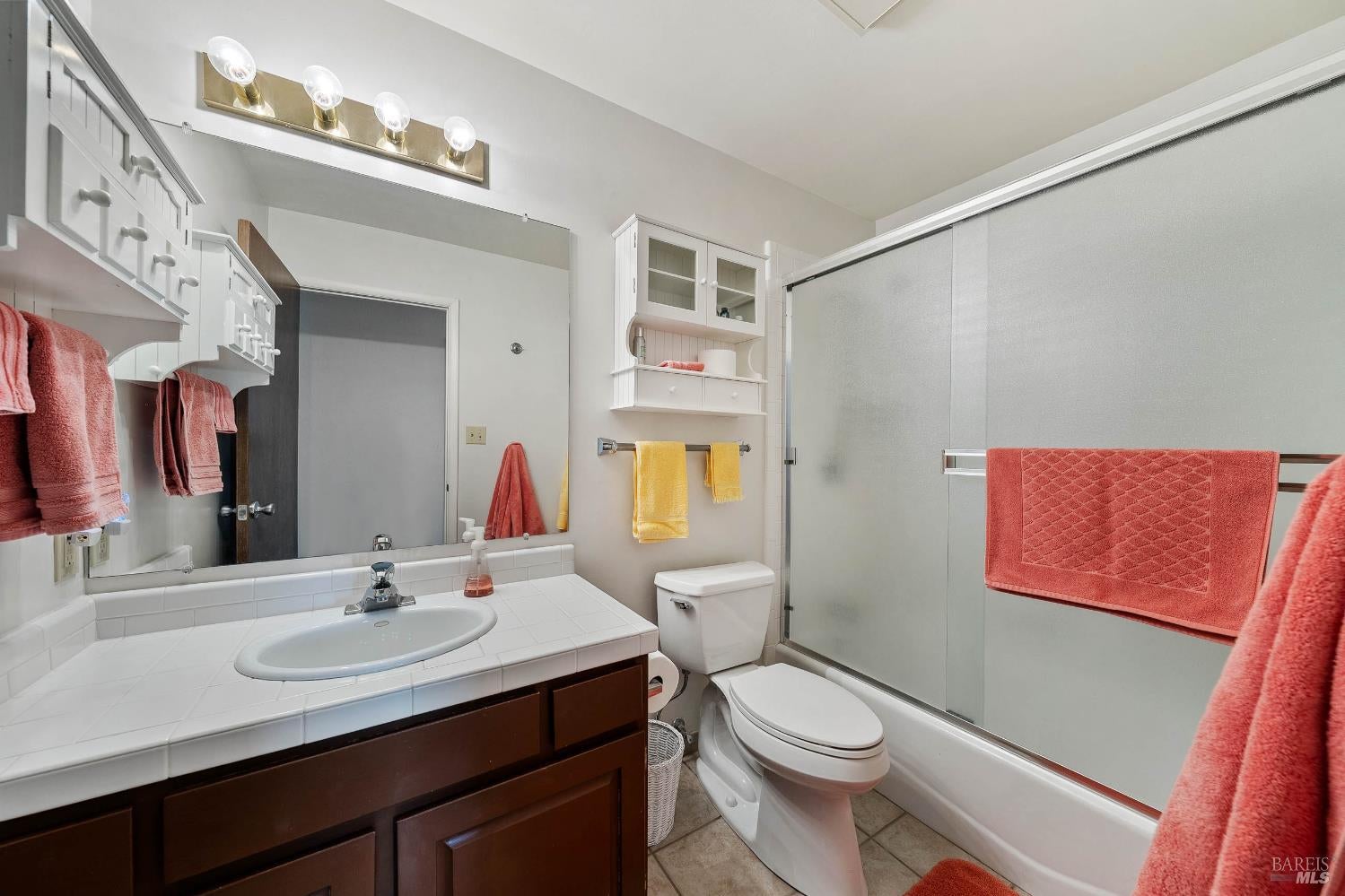 Kelseyville, California, 95451, United States, 4 Bedrooms Bedrooms, ,3 BathroomsBathrooms,Residential,Active,1915051
