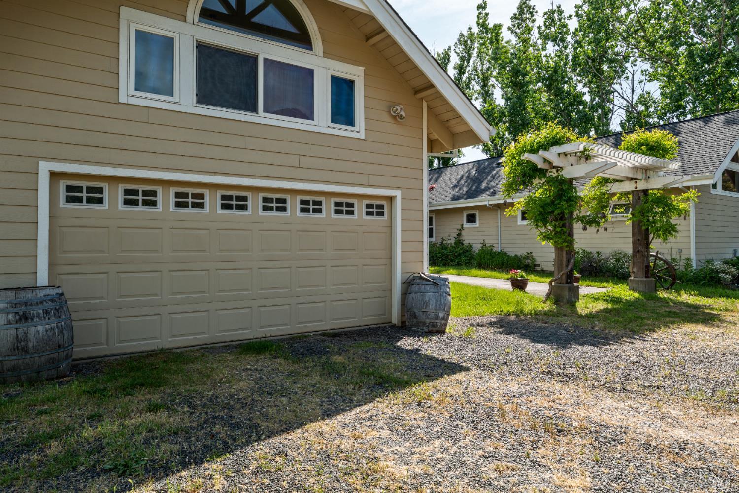 Hopland, California, 95449, United States, 3 Bedrooms Bedrooms, ,2 BathroomsBathrooms,Residential,Active,1821945