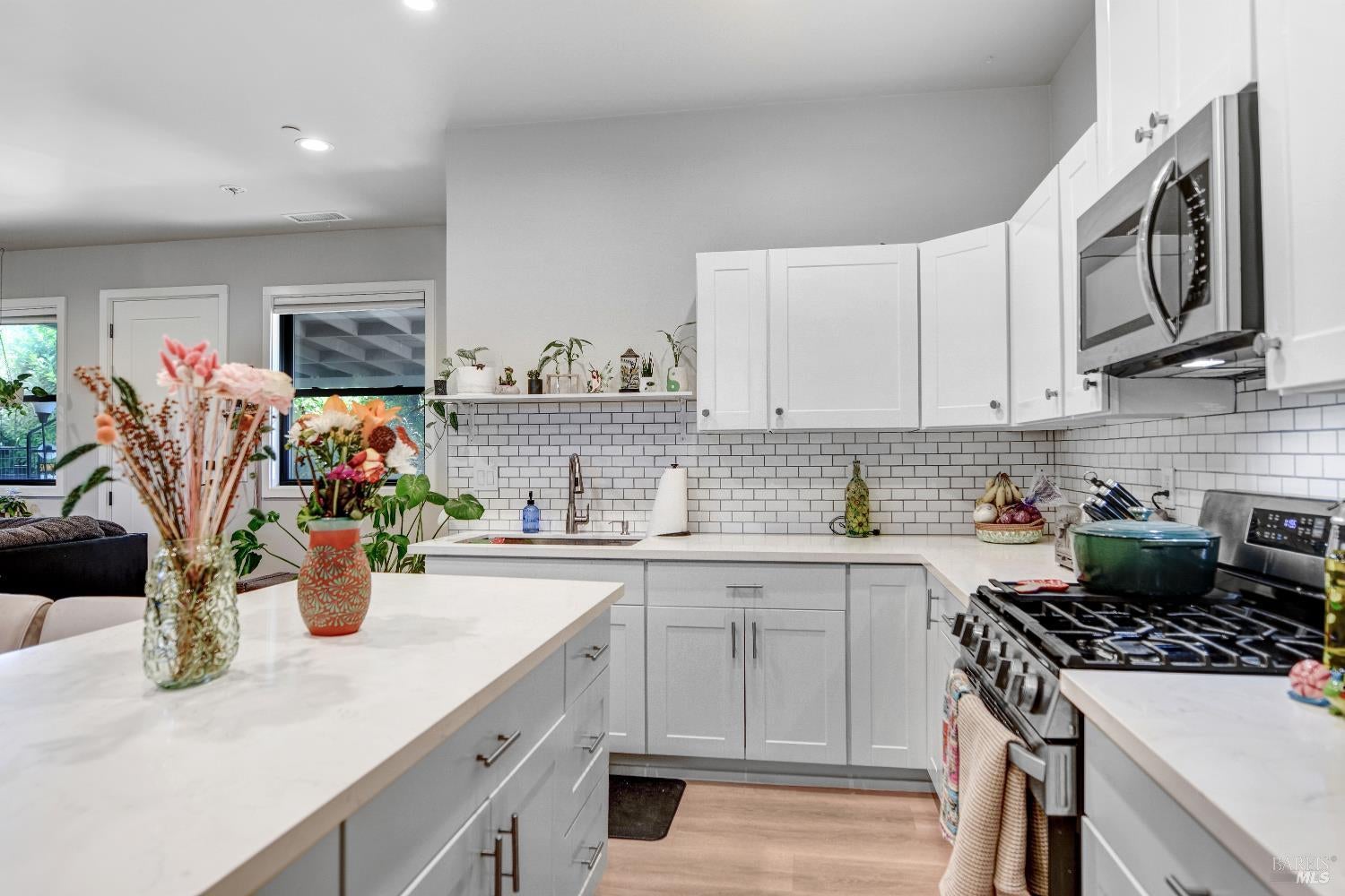 Glen Ellen, California, 95442, United States, 4 Bedrooms Bedrooms, ,7 BathroomsBathrooms,Residential,Active,1952057