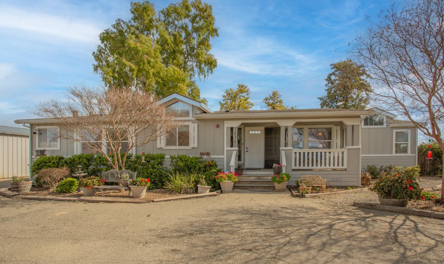 Esparto, California, 95627, United States, 4 Bedrooms Bedrooms, ,2 BathroomsBathrooms,Residential,Active,1723142