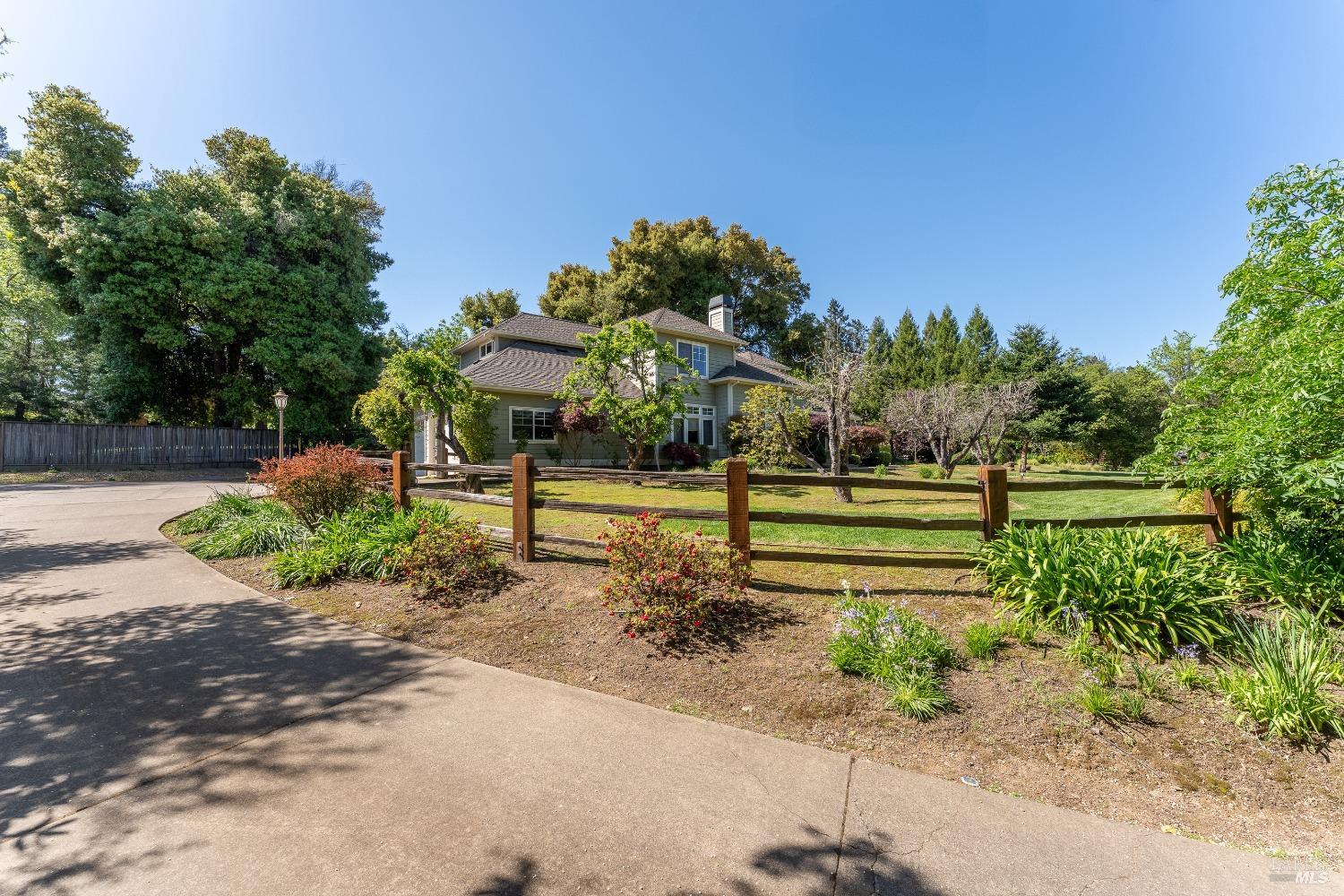 Ukiah, California, 95482, United States, 5 Bedrooms Bedrooms, ,3 BathroomsBathrooms,Residential,Active,1778703