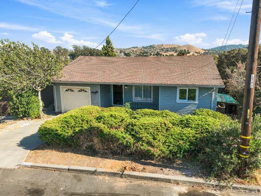 581 SUMMIT DR, PINOLE, CA 94564, photo 4 of 50