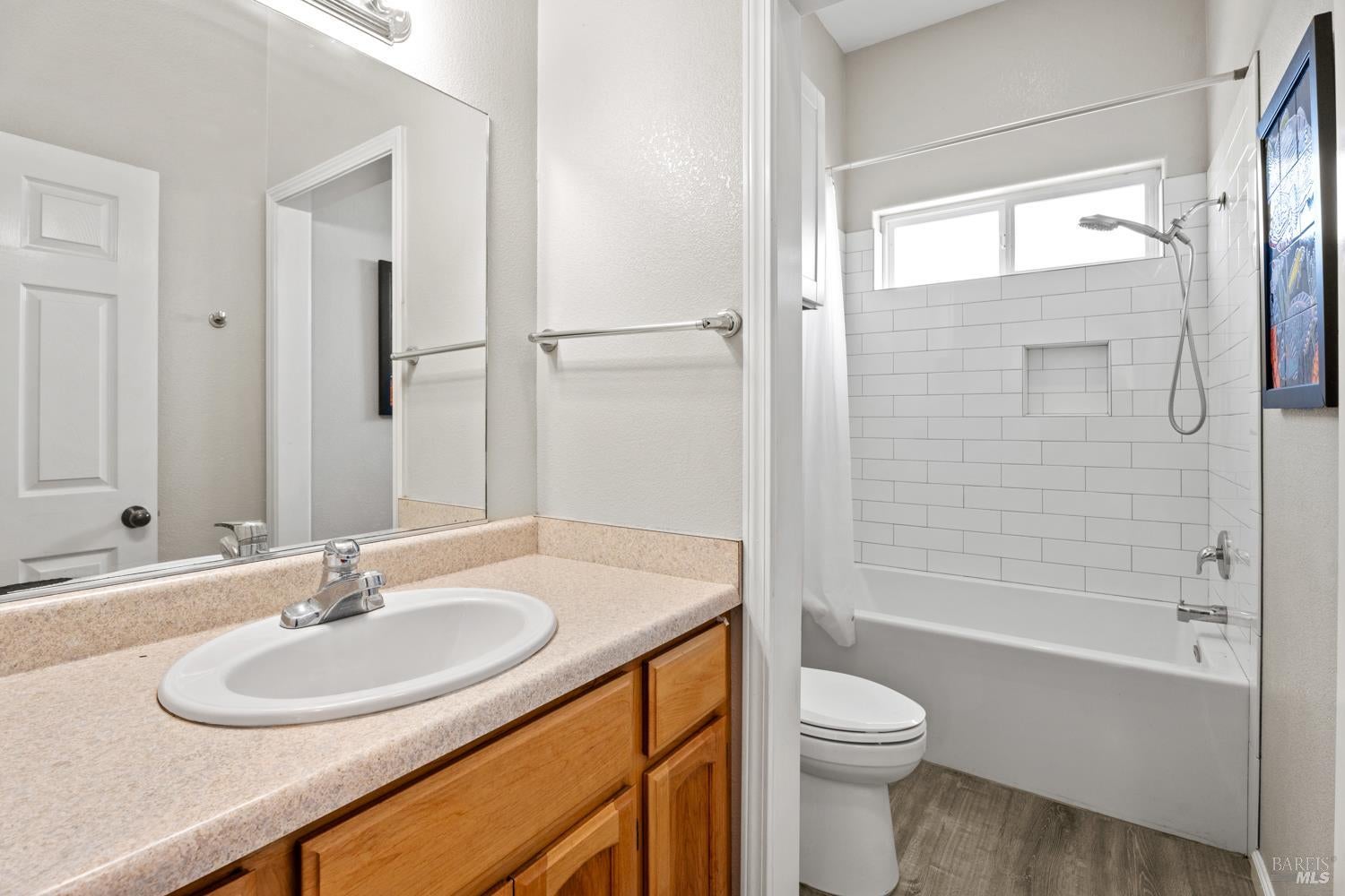 Redwood Valley, California, 95470, United States, 4 Bedrooms Bedrooms, ,3 BathroomsBathrooms,Residential,Active,1960148