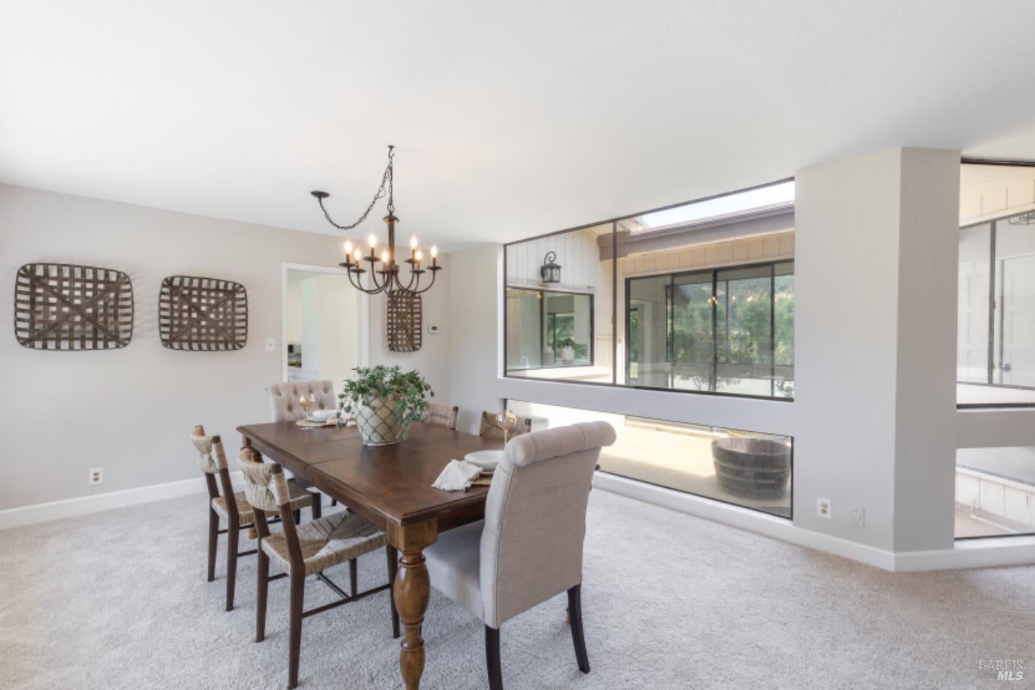 Napa, California, 94558, United States, 4 Bedrooms Bedrooms, ,4 BathroomsBathrooms,Residential,Active,1877864