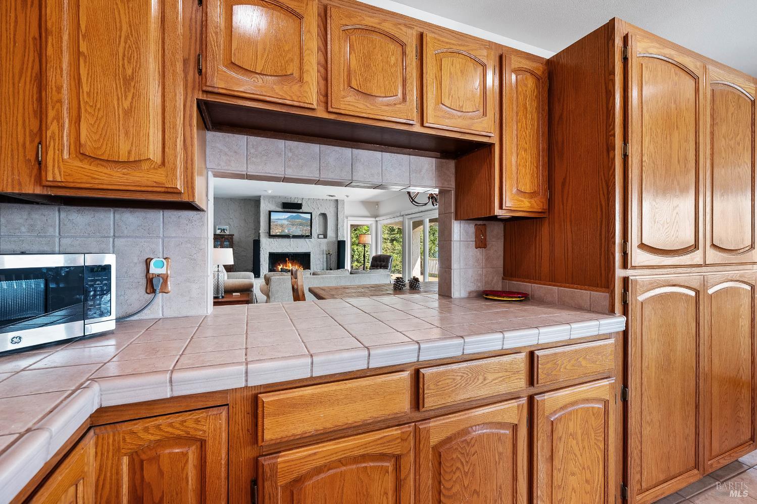 Kelseyville, California, 95451, United States, 4 Bedrooms Bedrooms, ,3 BathroomsBathrooms,Residential,Active,1915051