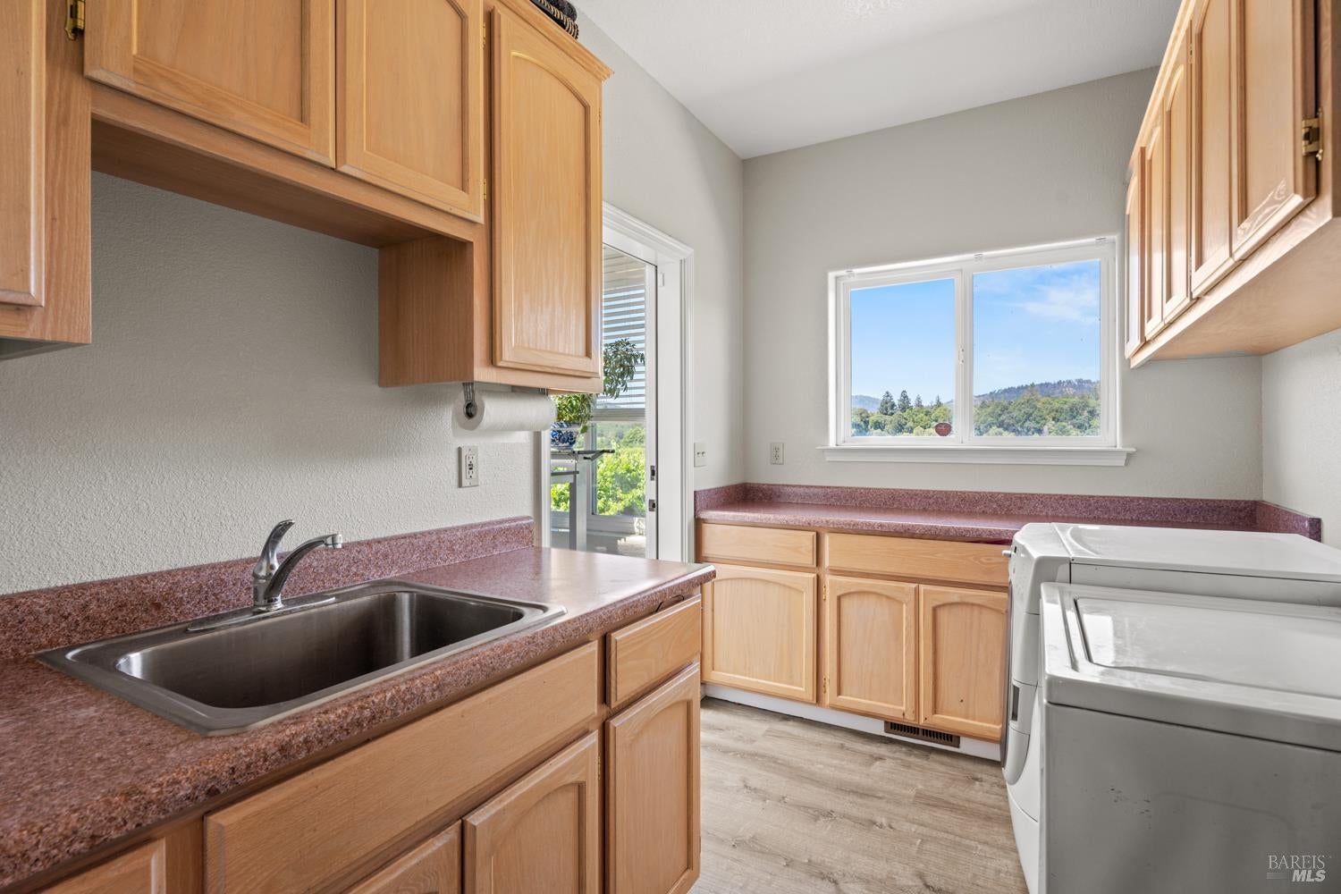 Redwood Valley, California, 95470, United States, 4 Bedrooms Bedrooms, ,3 BathroomsBathrooms,Residential,Active,1960148