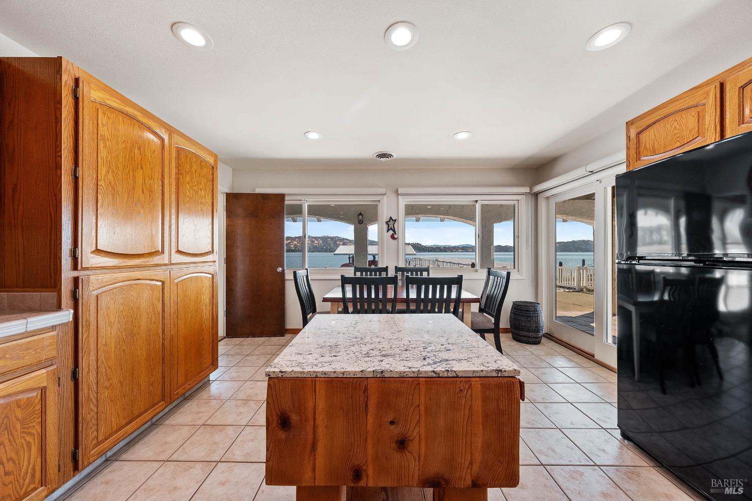 Kelseyville, California, 95451, United States, 4 Bedrooms Bedrooms, ,3 BathroomsBathrooms,Residential,Active,1915051