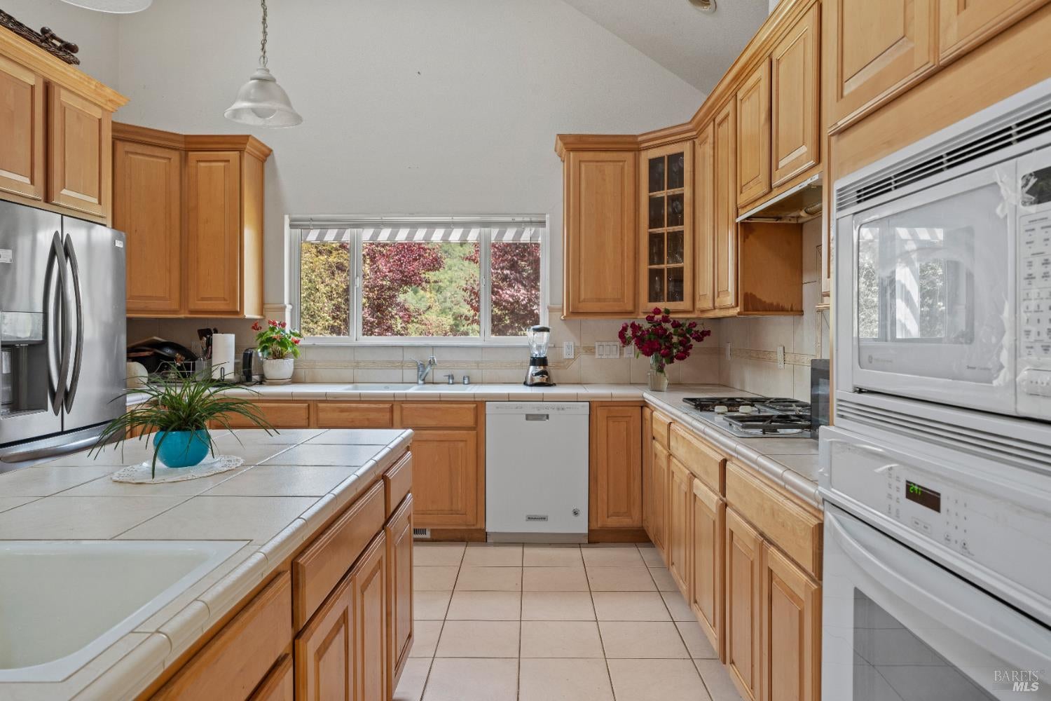 Hopland, California, 95449, United States, 3 Bedrooms Bedrooms, ,2 BathroomsBathrooms,Residential,Active,1821945