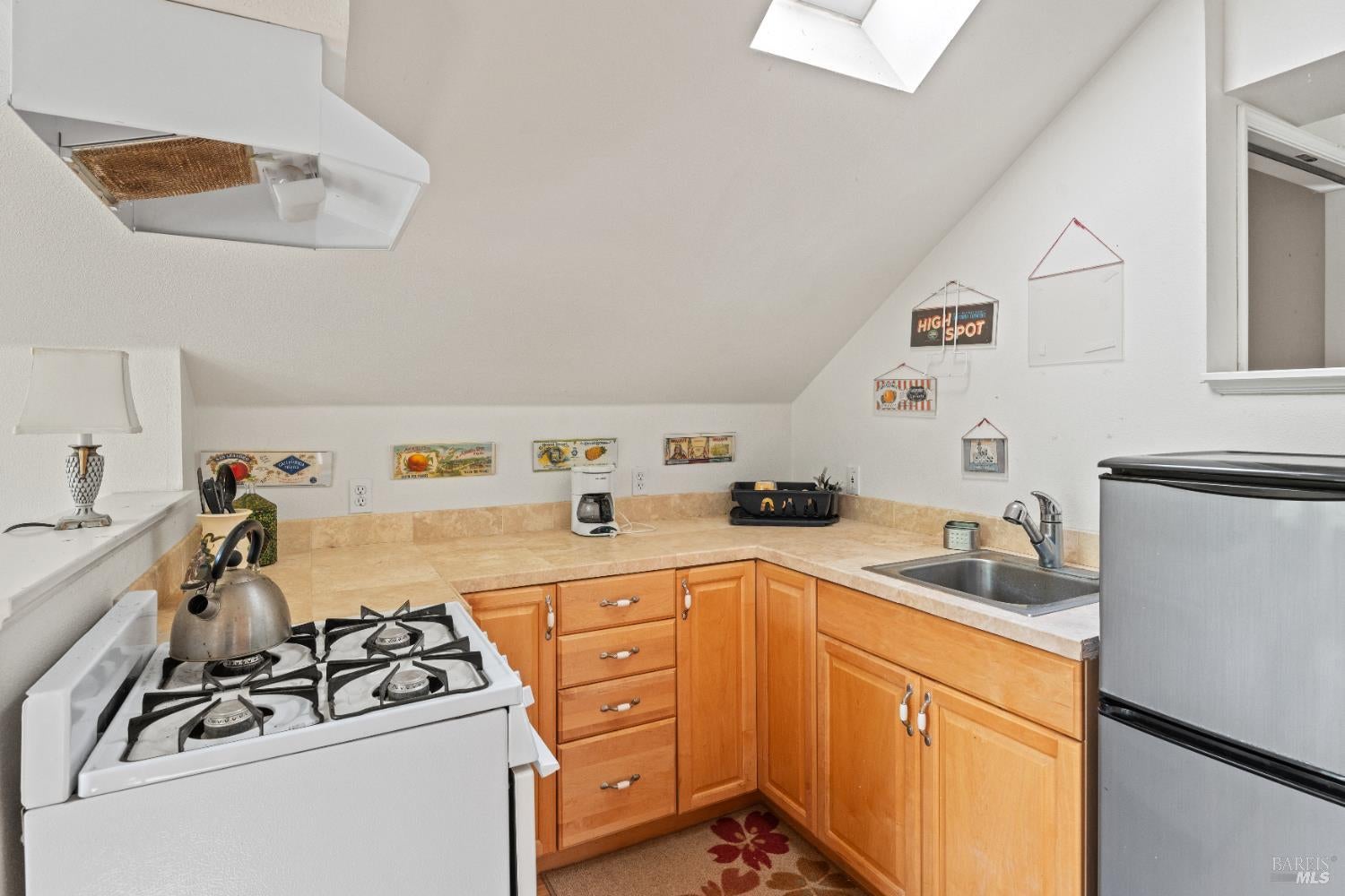 Hopland, California, 95449, United States, 3 Bedrooms Bedrooms, ,2 BathroomsBathrooms,Residential,Active,1821945