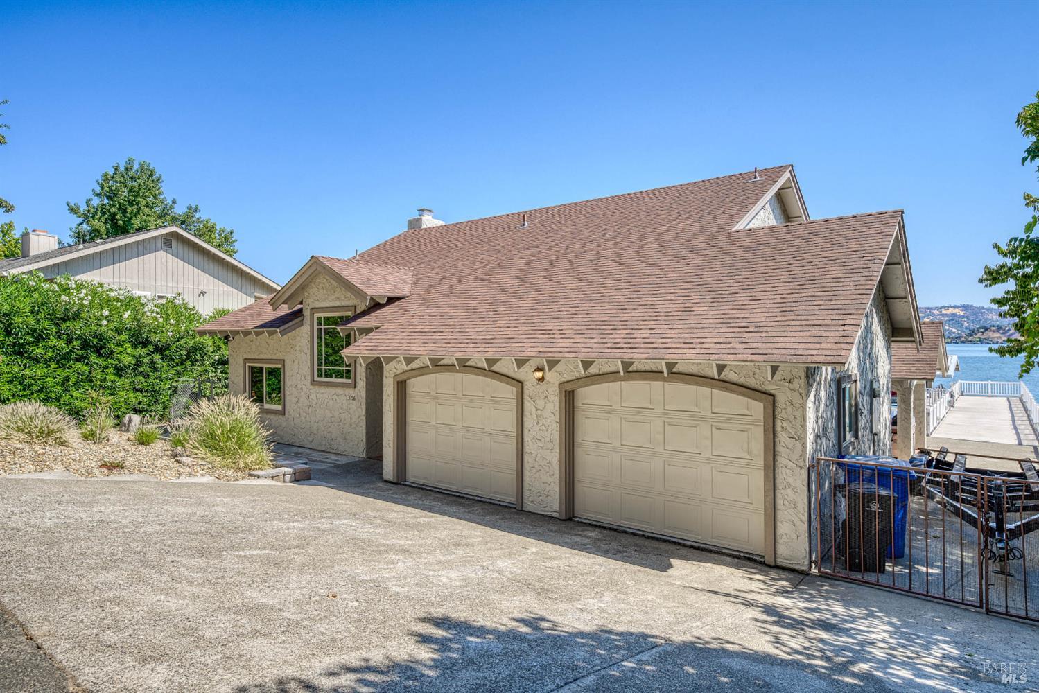 Kelseyville, California, 95451, United States, 4 Bedrooms Bedrooms, ,3 BathroomsBathrooms,Residential,Active,1915051