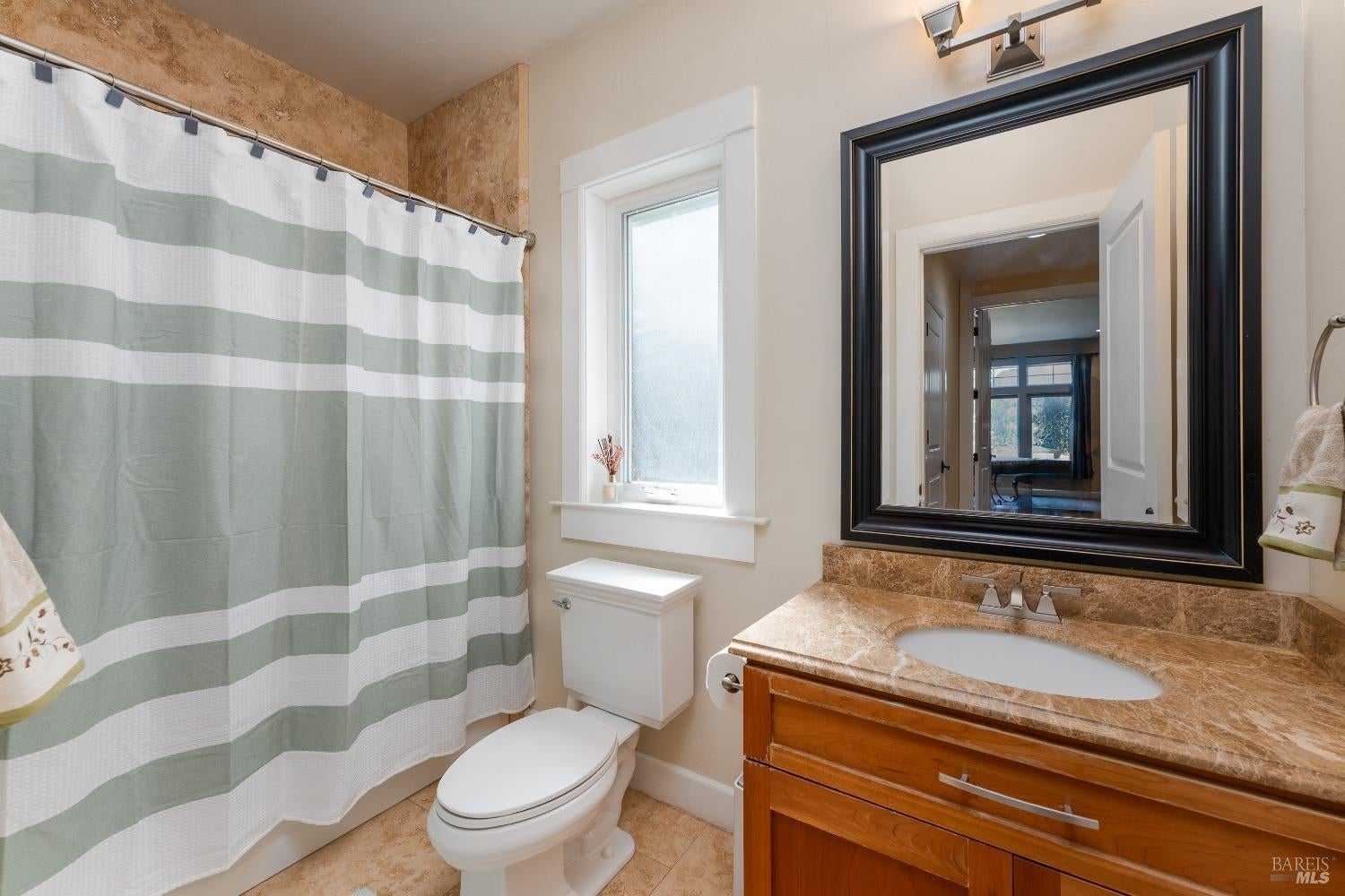 Ukiah, California, 95482, United States, 5 Bedrooms Bedrooms, ,3 BathroomsBathrooms,Residential,Active,1778703