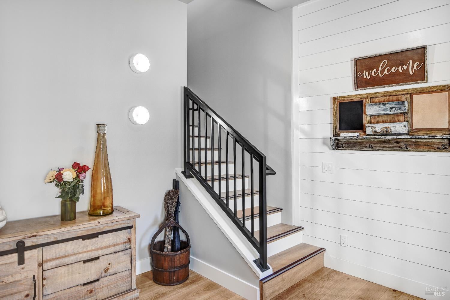 Glen Ellen, California, 95442, United States, 4 Bedrooms Bedrooms, ,7 BathroomsBathrooms,Residential,Active,1952057