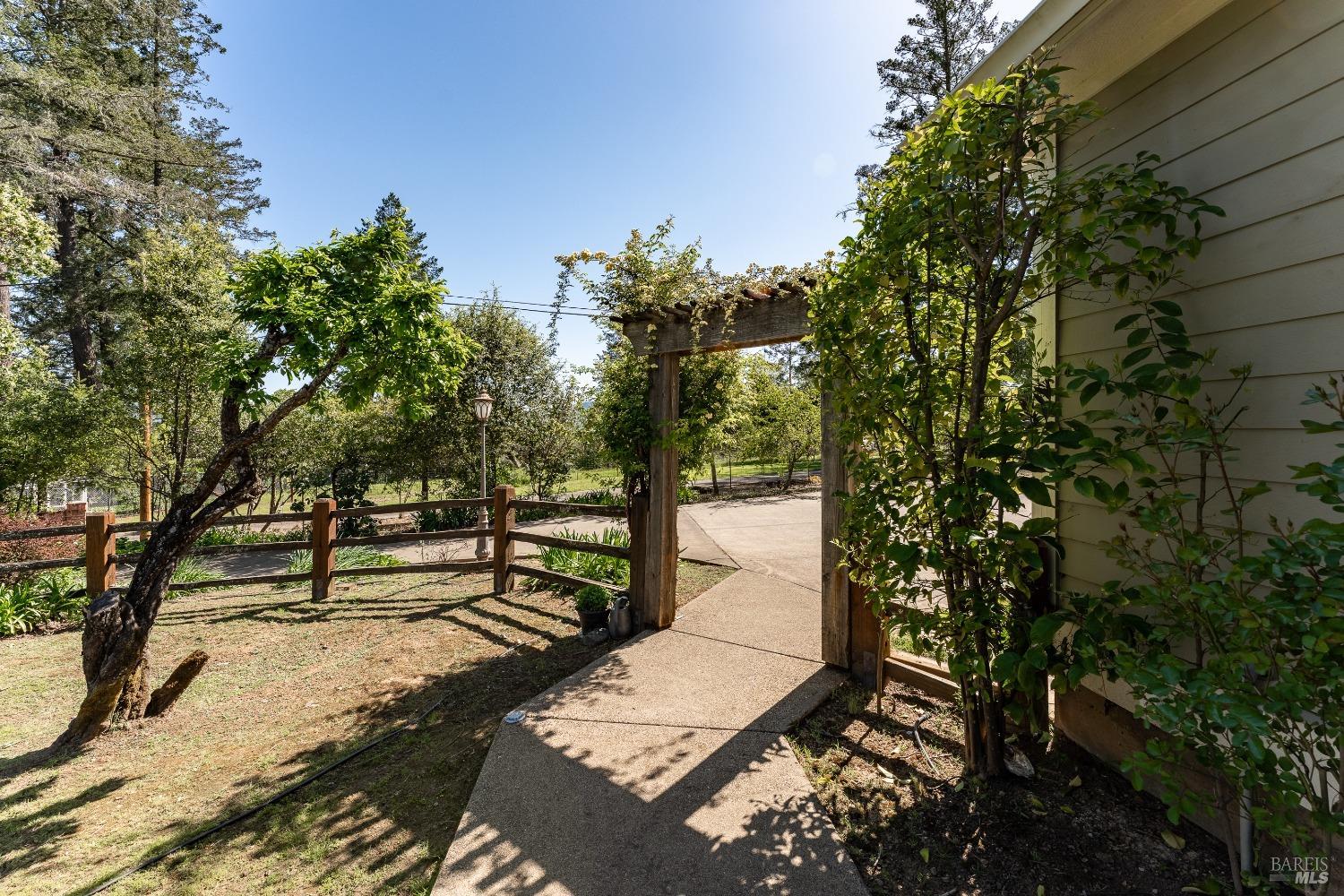 Ukiah, California, 95482, United States, 5 Bedrooms Bedrooms, ,3 BathroomsBathrooms,Residential,Active,1778703