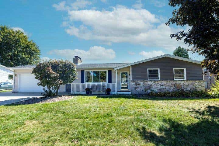 3330 SHANE DR, BAY CITY, MI 48706, photo 1 of 11