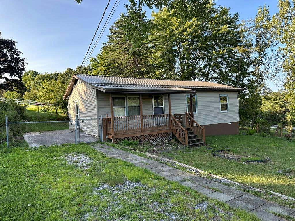 129 HEART LN, PRINCETON, WV 24739, photo 1 of 22